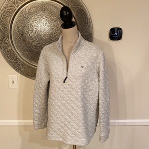 Vineyard Vines light gray quilted pullover